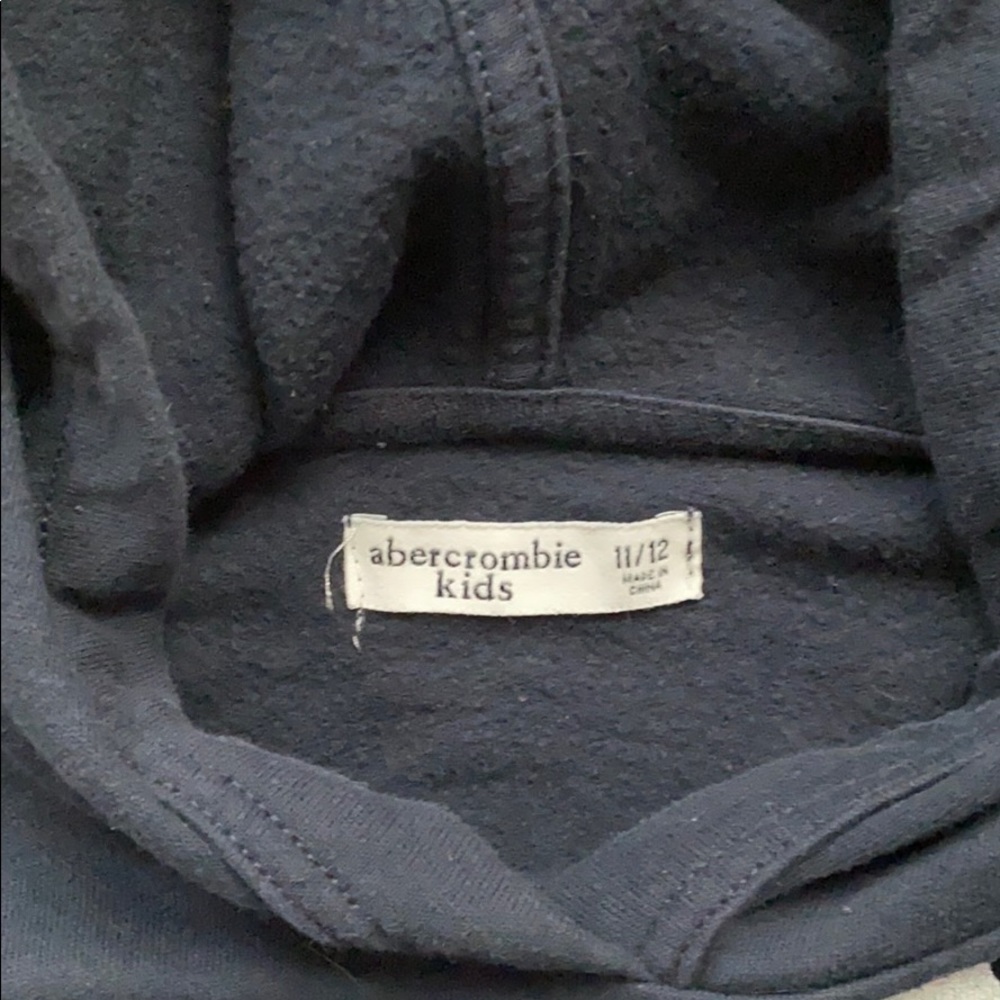 Blue cropped hoodie with pink stripes. - Picture 4 of 5